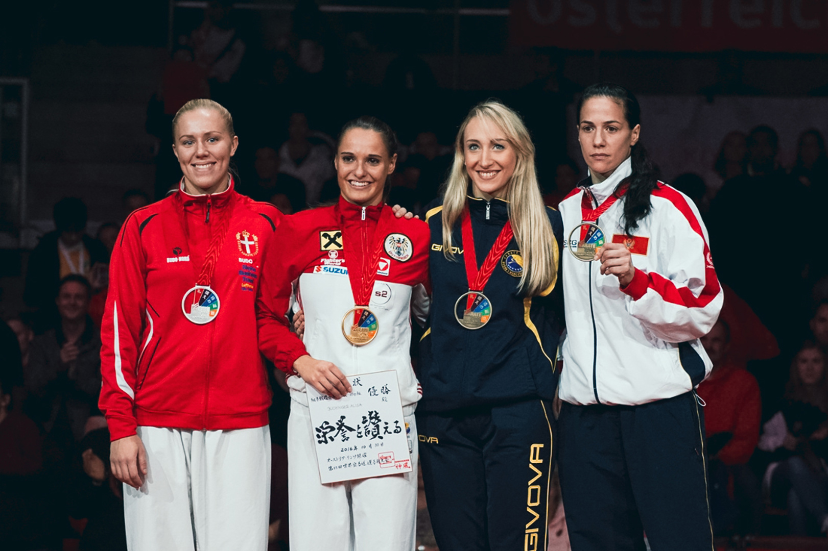 Podium_Alisa-Buchinger_Austria.jpg